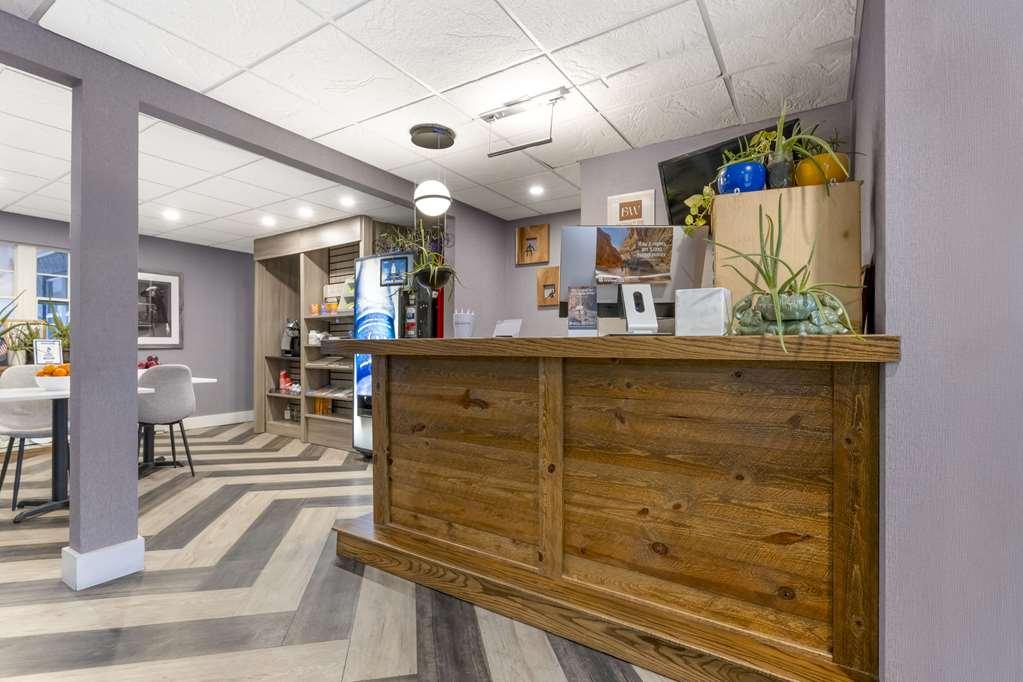 Hotel On Monroe Rochester Interior photo