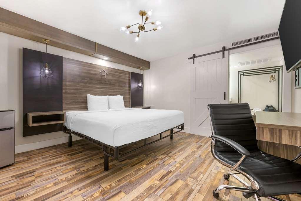 Hotel On Monroe Rochester Room photo