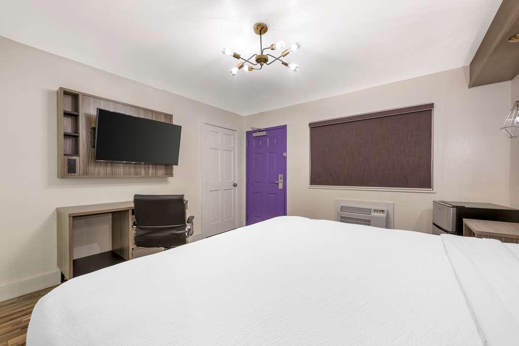 Hotel On Monroe Rochester Room photo