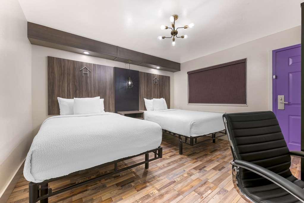 Hotel On Monroe Rochester Room photo