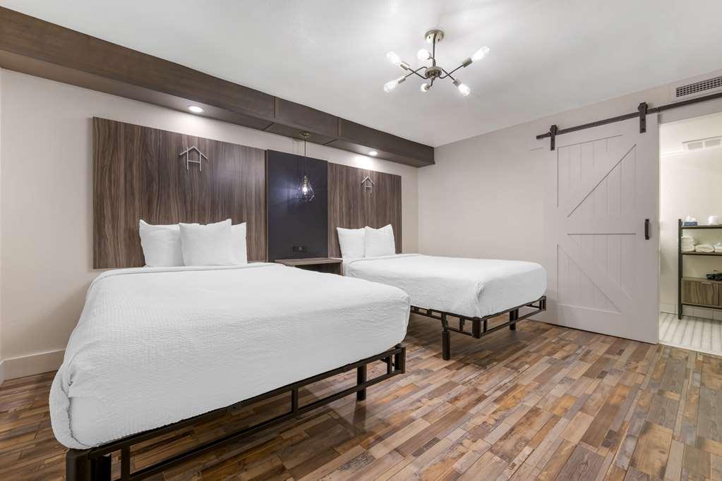Hotel On Monroe Rochester Room photo
